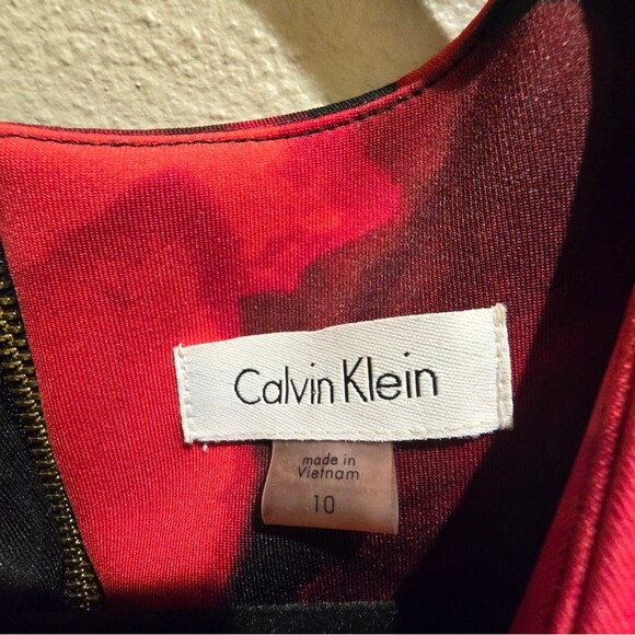 Calvin Klein Floral Scuba Red Black Dress Sz 10 - Picture 2 of 3